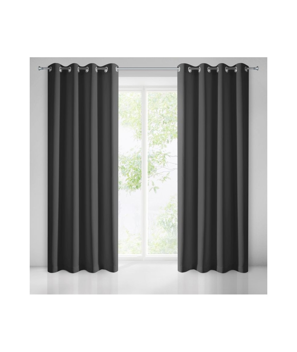 Zasłona zaciemnająca Logan 135x250 czarna Zasłona zaciemnająca Logan 135x250 czarna