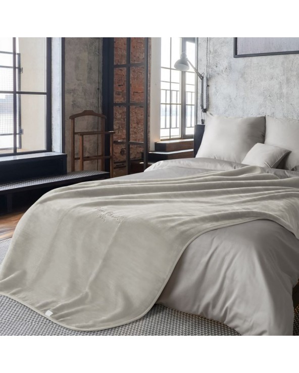 Koc akrylowy Pierre Cardin Clara 220x240 kawowy Eurofirany Koc pluszowy Pierre Cardin Clara 220x240 kawowy
