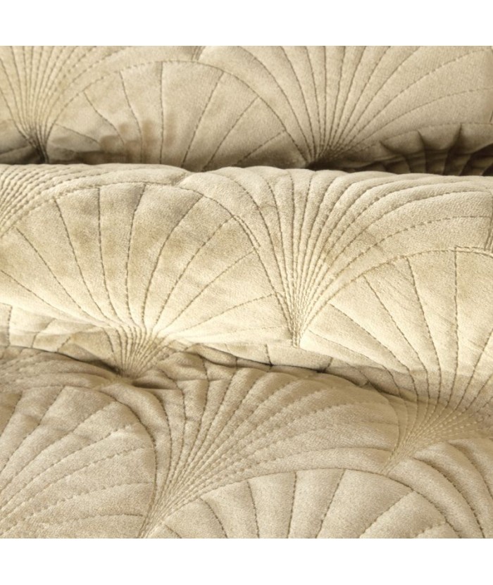 Narzuta velvet Ria 2 220x240 beżowa Eurofirany Narzuta velvet Ria 2 220x240 beżowa