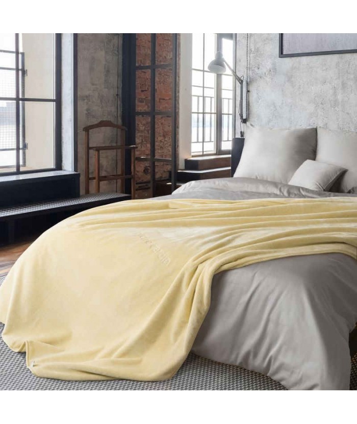 Koc PIERRE CARDIN Maja 220x240 naturalny Eurofirany Koc pluszowy PIERRE CARDIN Maja 220x240 naturalny
